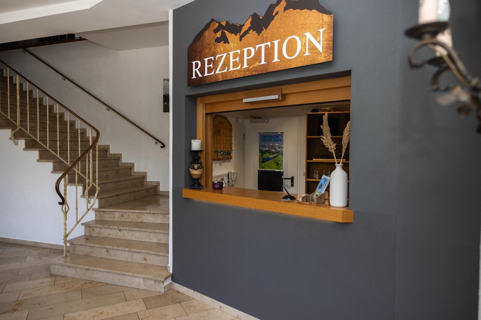 Hotel Gasthof Alter Wirt Farchant Extérieur photo