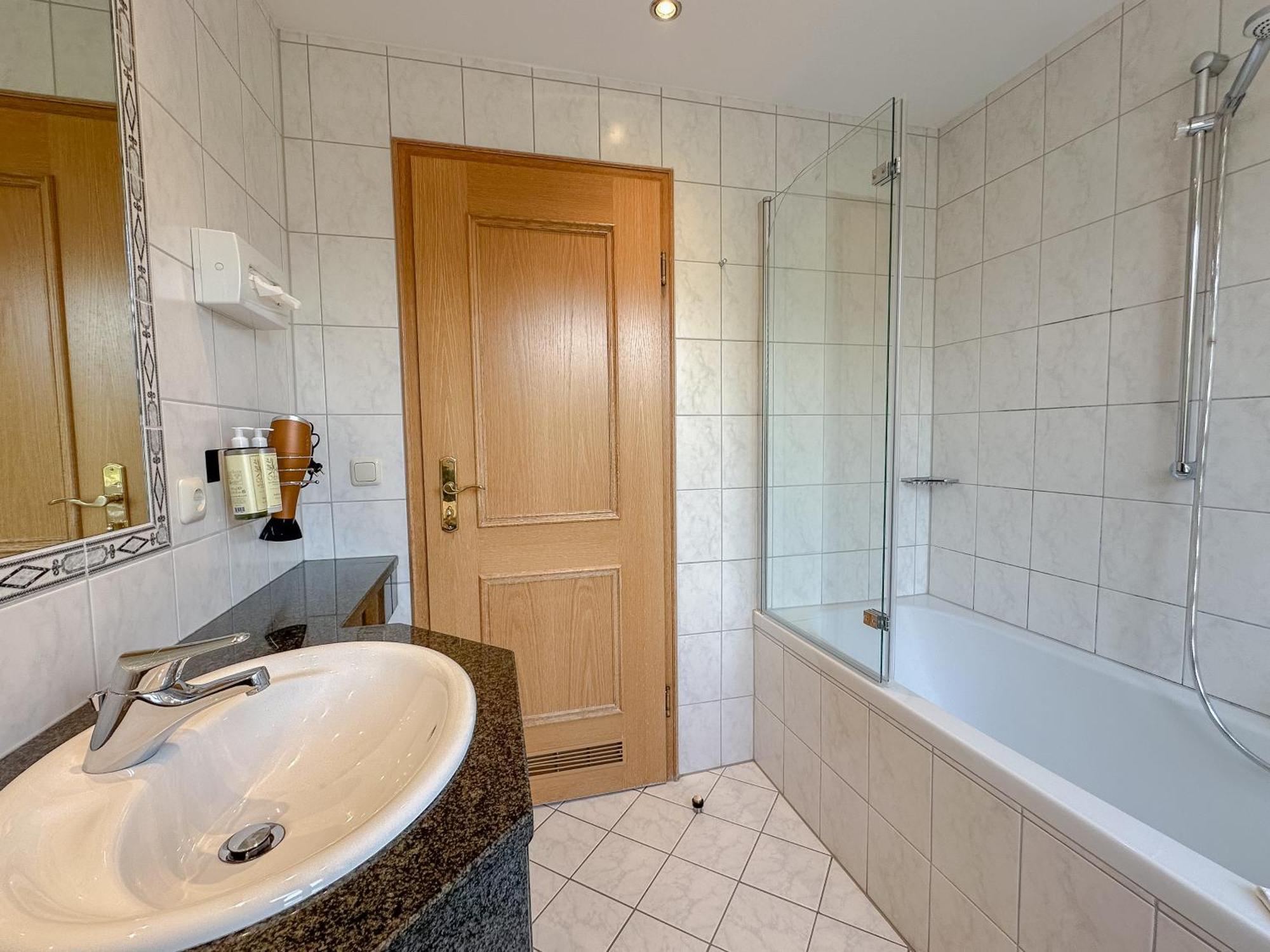 Hotel Gasthof Alter Wirt Farchant Extérieur photo