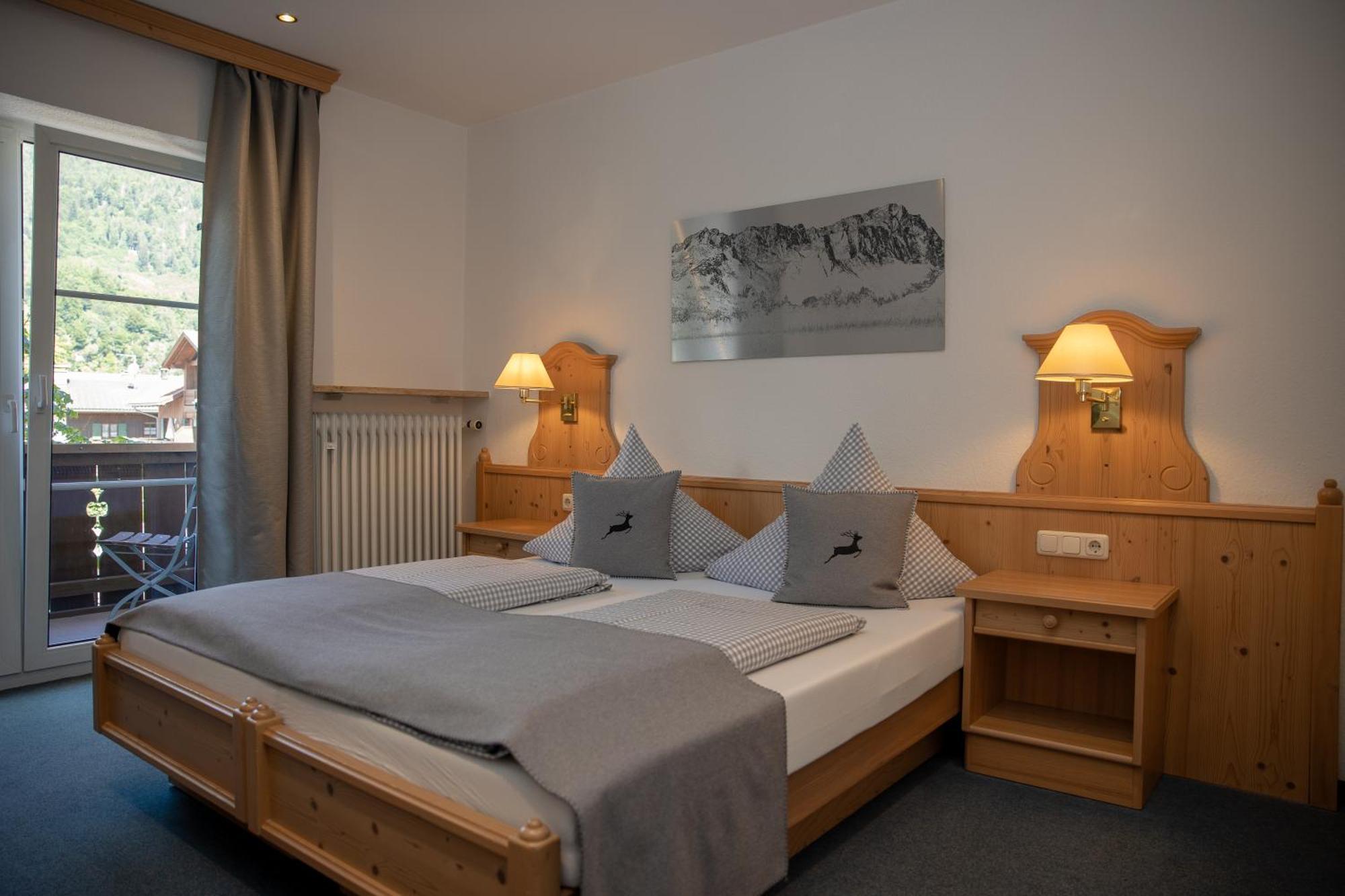 Hotel Gasthof Alter Wirt Farchant Extérieur photo